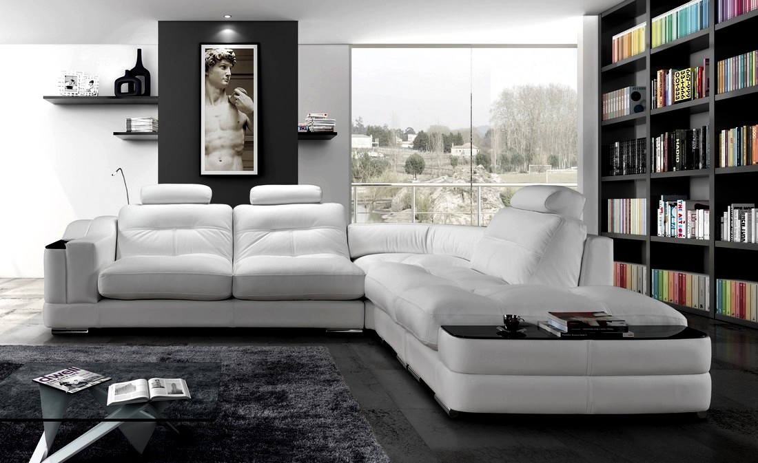 O sofá canto Bari é a peça perfeita para quem procura um design moderno e confortável para o seu lar.