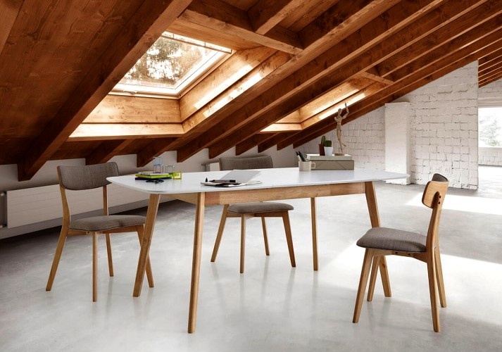 A mesa de cozinha Enma Kenna é o complemento ideal para sua casa. Seu estilo moderno e versátil se encaixa perfeitamente com qualquer decoração. Oferece um design único e confortável para o ambiente!