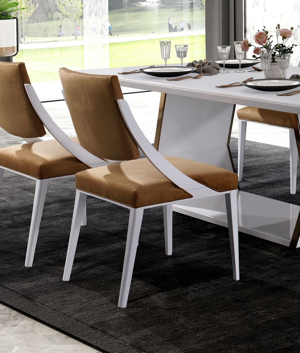 Uma cadeira de sala de jantar moderna, com linhas simples e elegantes ideal para a sala sagres White é a combinação perfeita para criar uma atmosfera acolhedora.