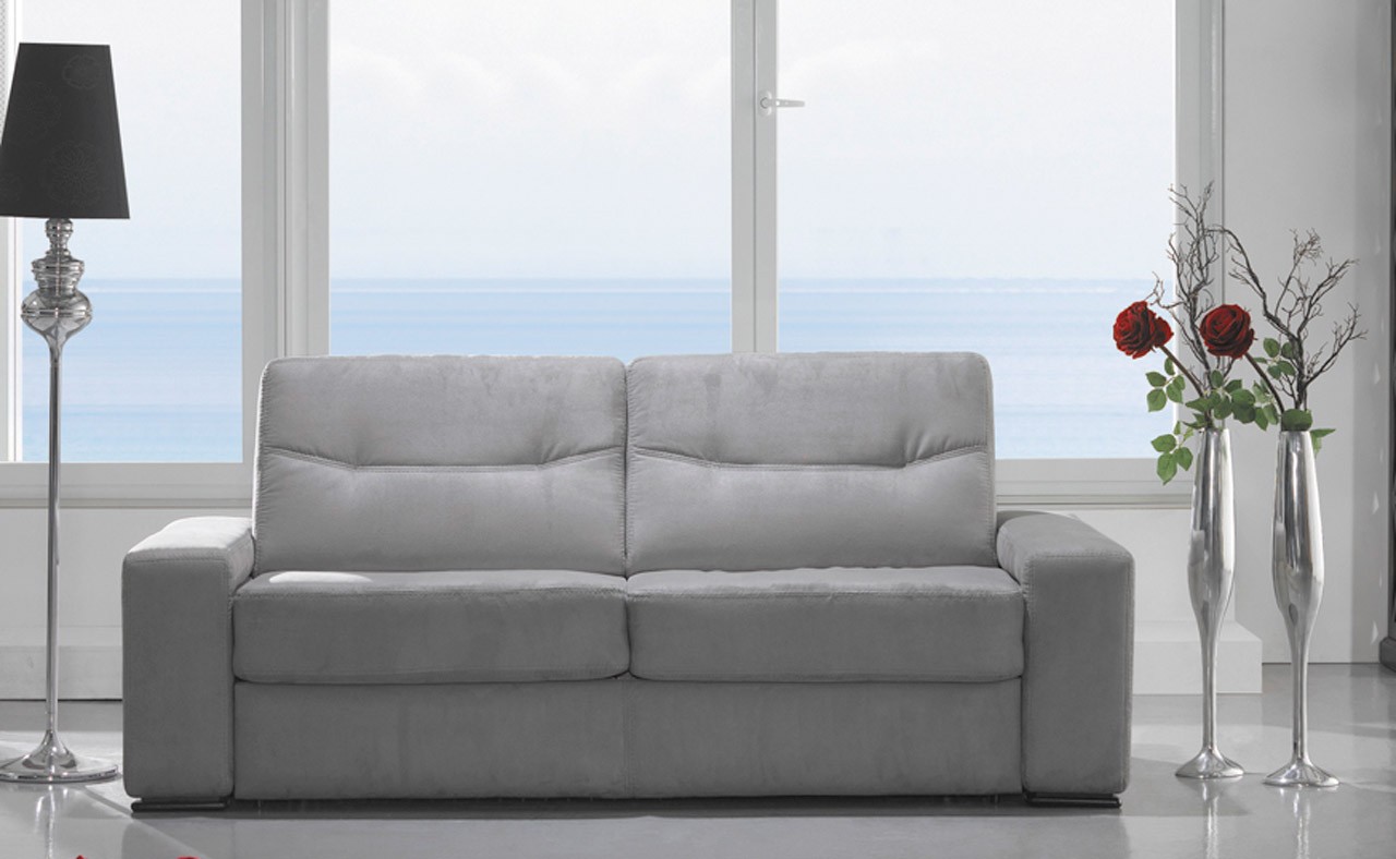 O sofá cama Katia é o móvel ideal para quem procura aliar praticidade e conforto. Transforme o seu espaço de estar em um local onde a tranquilidade reina!