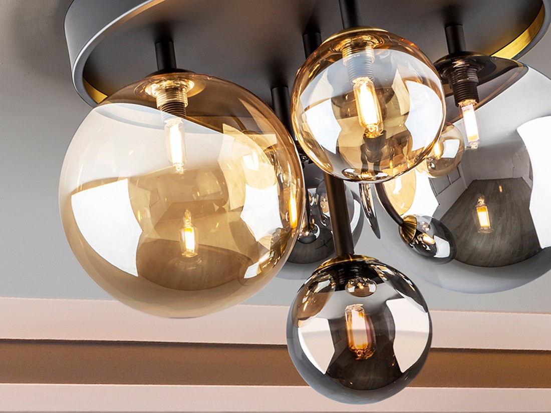Ilumine seu ambiente com o moderno plafon Dark! Este candeeiro de design único é a escolha certa para conferir um toque de elegância à sua casa.