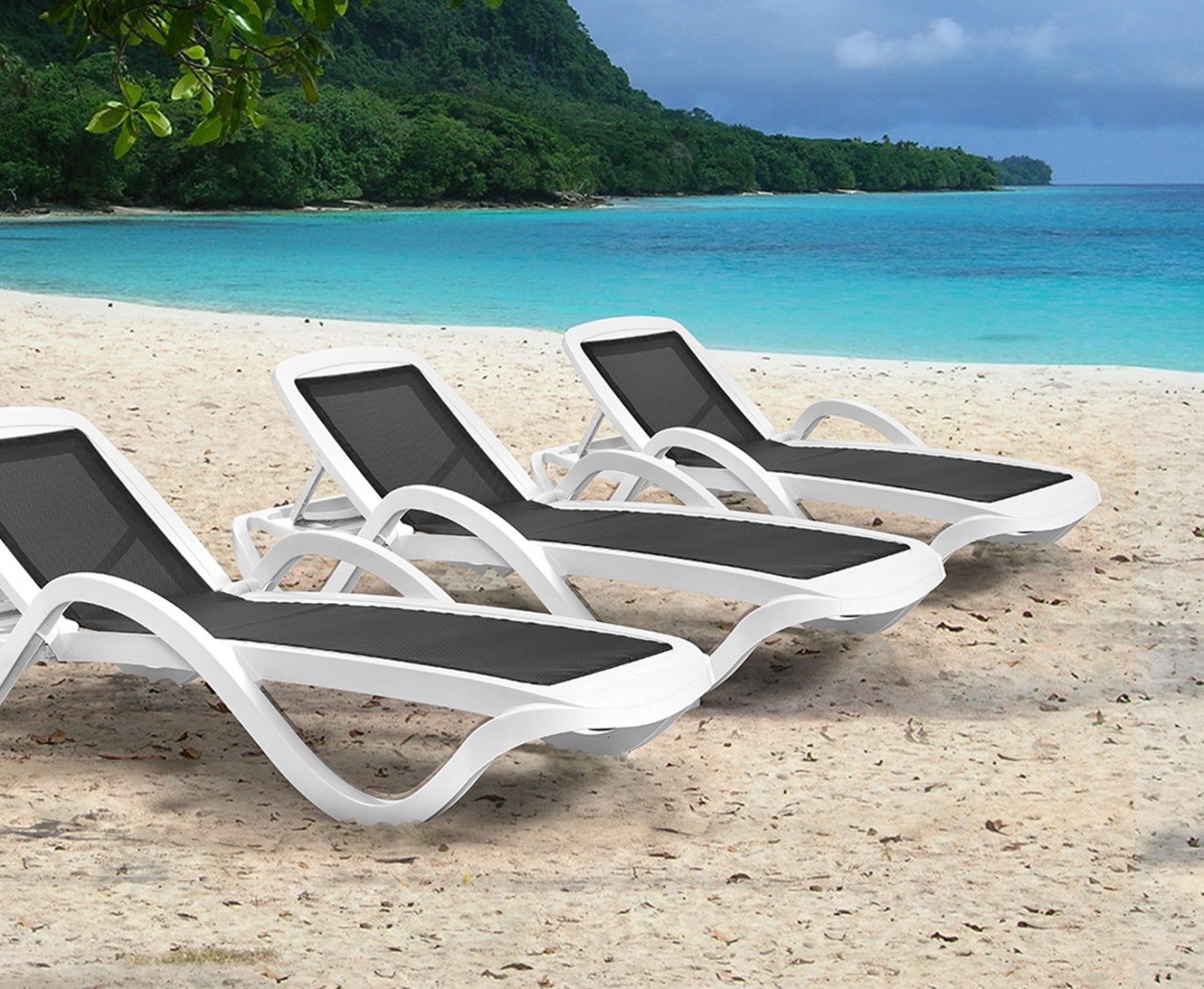 Relaxe no conforto da espreguiçadeira Bali Arms, o ideal para momentos de descanso e de lazer!
