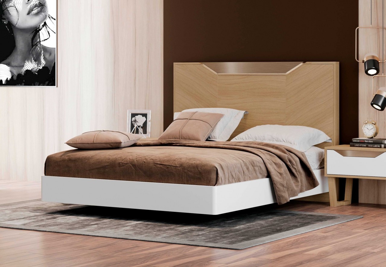 Viva o conforto e estilo da cama de casal Luca New. O seu design moderno e a sua estrutura resistente tornam-na a melhor opção para o seu quarto.