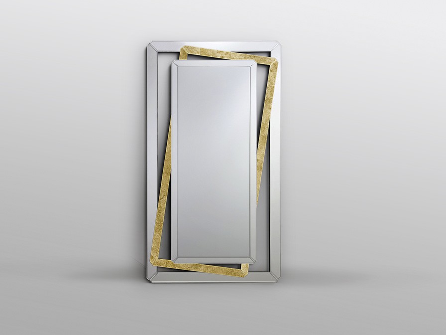 Um espelho Nora para te inspirar e ajudar a encontrar a tua própria beleza interior.