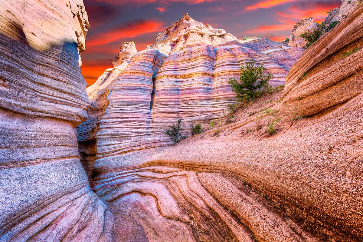 Pintura de paisagem de montanhas rochosas