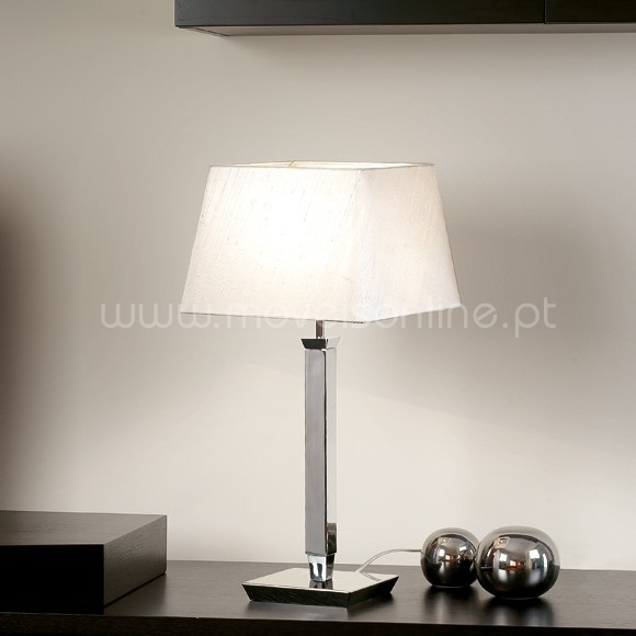 Candeeiro Prisma Cromado