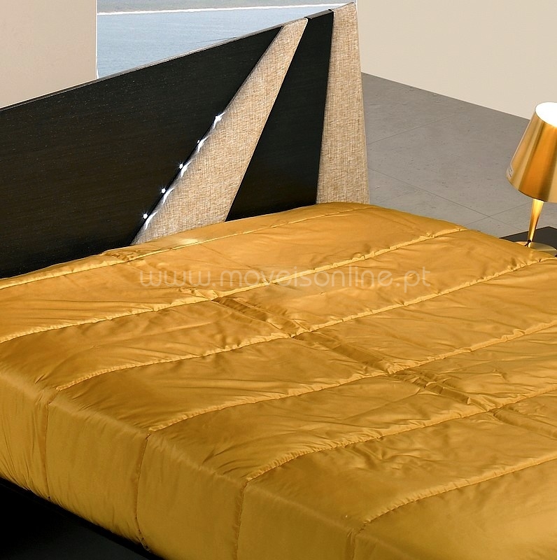 Cama Amorvita Estofada com LED