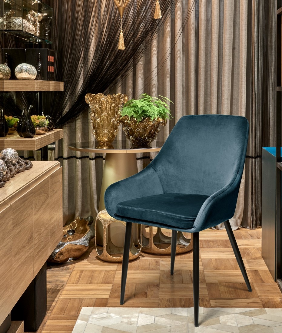 Conforto e estilo para o seu espaço. A cadeira Vichy é a escolha perfeita para qualquer ambiente, desde salas de jantar até quartos.