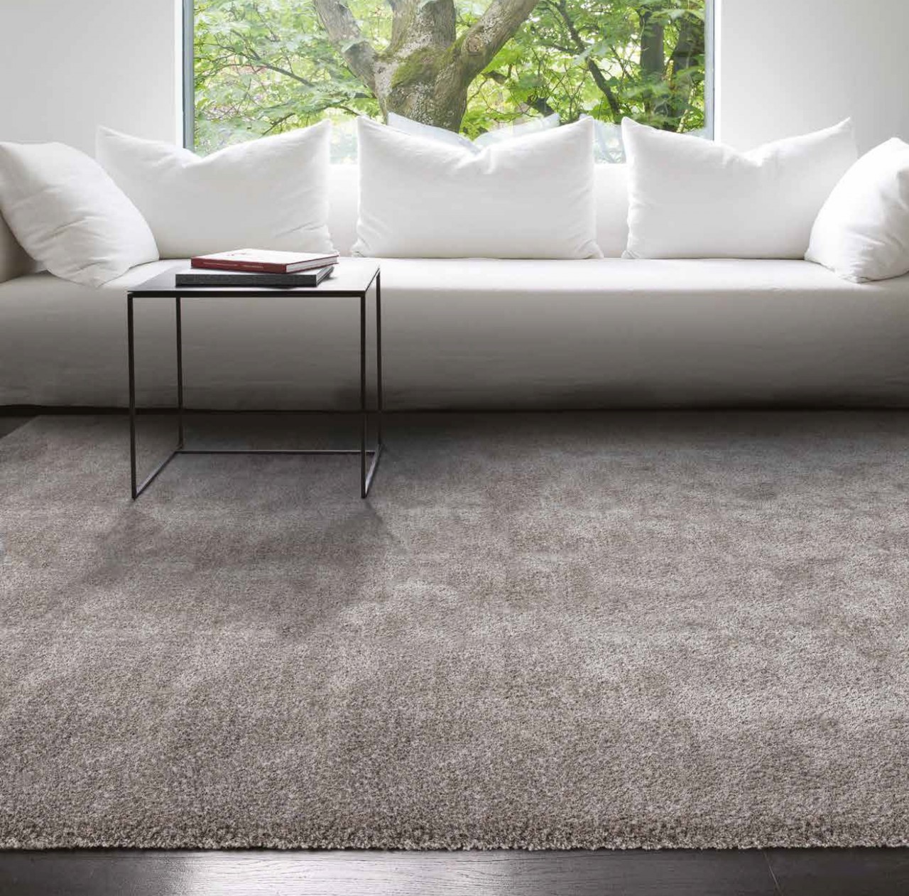 Um ambiente aconchegante e natural. O tapete Husk é a escolha perfeita para decorar sua casa com estilo!