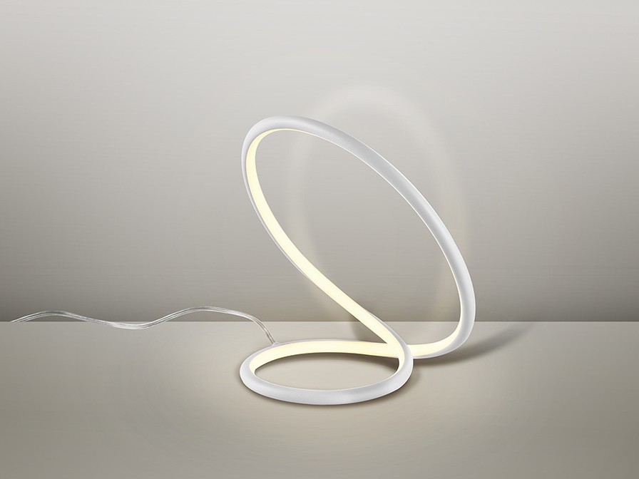 Luz infinita e elegância moderna com o candeeiro de mesa Infinito White é a escolha perfeita para iluminar os seus momentos.