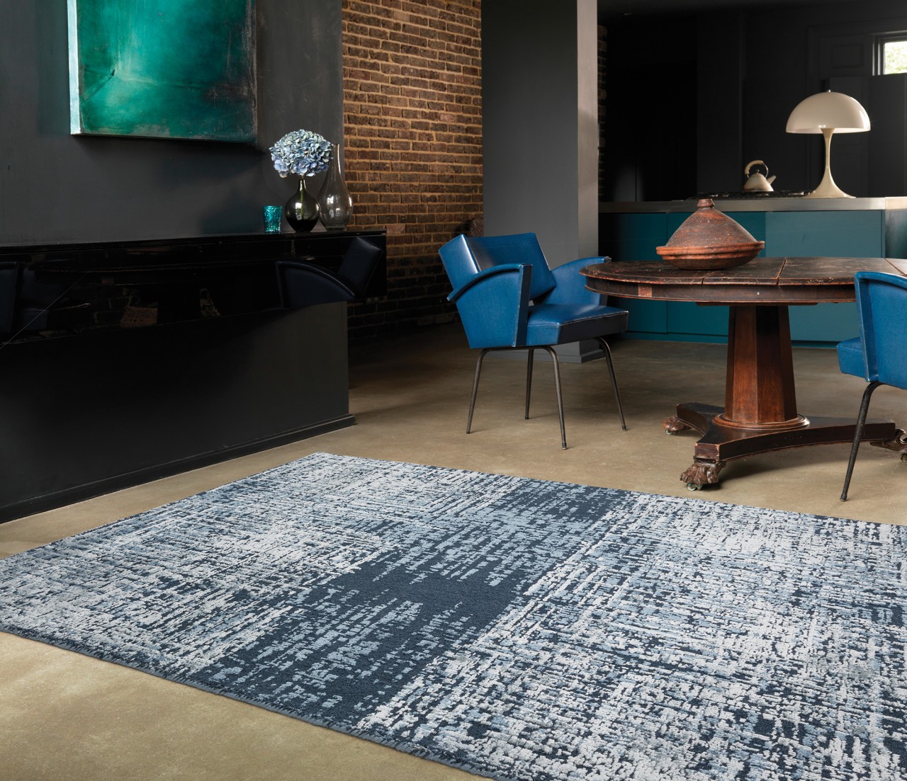 Um tapete Torino para aquecer e enriquecer o seu lar uma combinação de cores e texturas que trazem elegância, aconchego e conforto para todos os espaços.