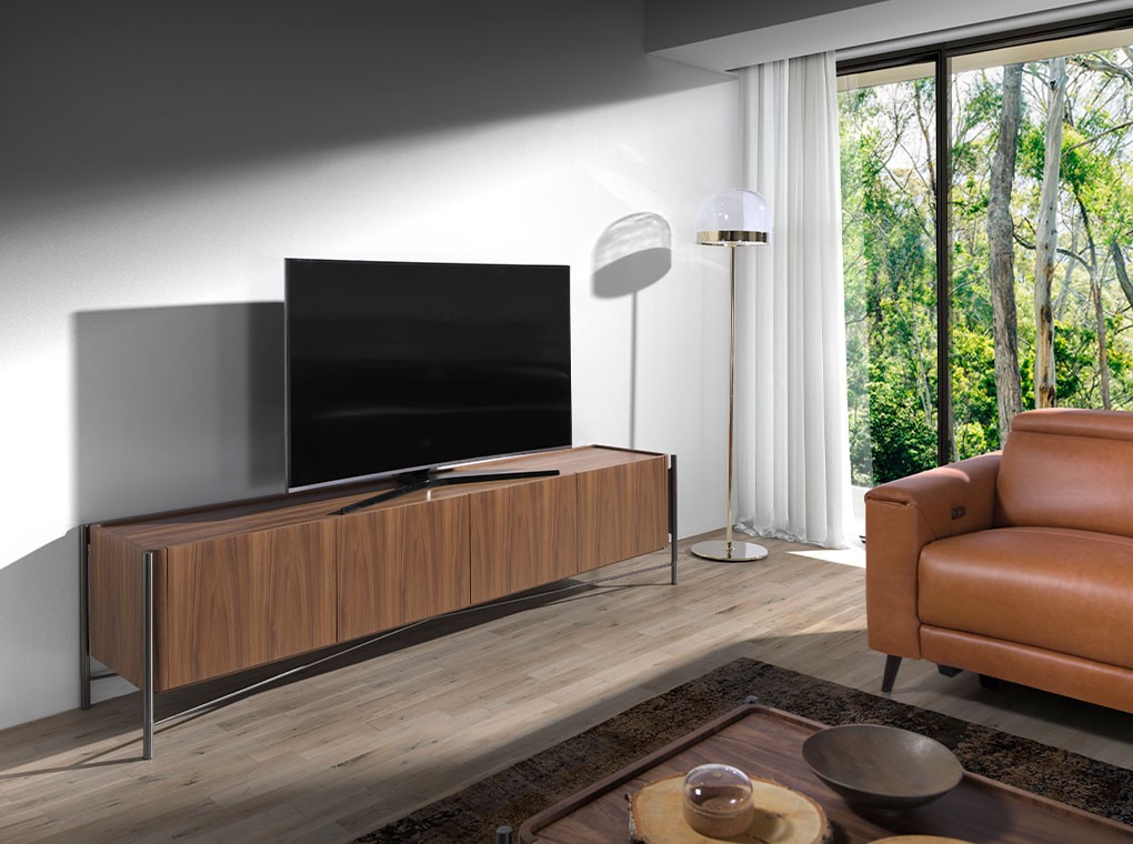 Aproveite a tecnologia moderna com o Móvel TV Gangi! Design único e sofisticado, perfeito para compor o seu ambiente favorito!
