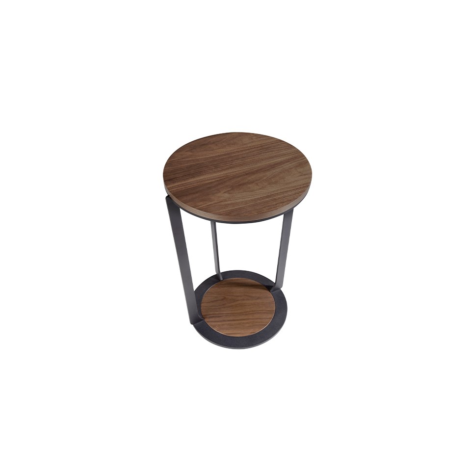 A mesa de apoio Vernazza é o toque final para decorar qualquer espaço. Seu design moderno e refinado fazem desse móvel uma peça única, perfeita para quem procura dar um charme extra à sua decoração.