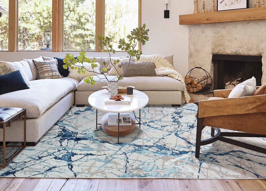 O tapete Marne 29 é perfeito para criar um ambiente sofisticado e contemporâneo. Sua textura única e detalhes modernos ajudam a dar o toque final ideal para a sua decoração.
