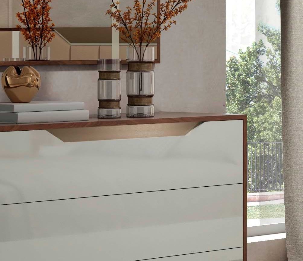 Simples e elegantes, as cómodas da série Luca são perfeitas para dar um toque de modernidade à decoração do seu lar.