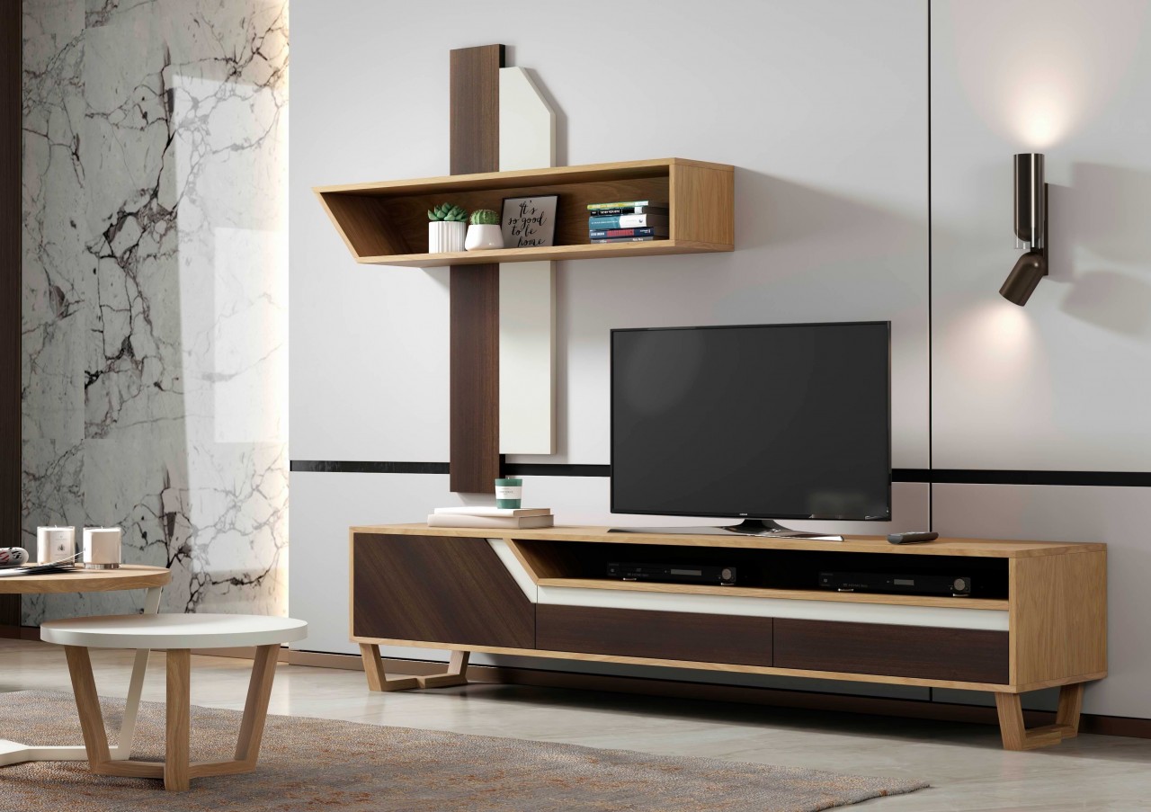 Organize sua sala de estar com a estante TV Luca Simple. Com seu design moderno e minimalista, ela se destaca na decoração, oferecendo um espaço amplo para guardar todos os seus equipamentos de áudio 