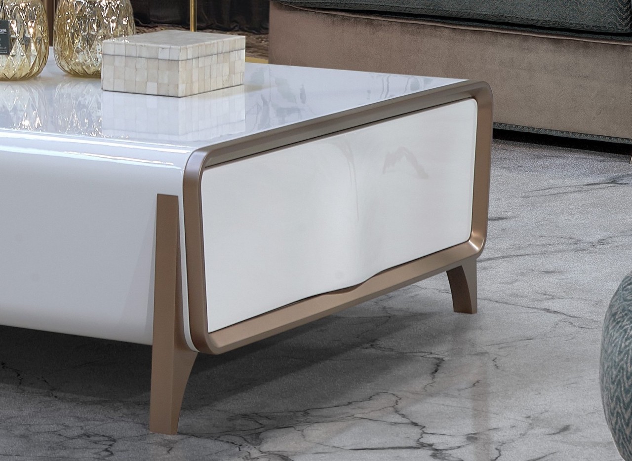 O estilo minimalista e sofisticado da mesa de centro Musa New é a chave para completar o seu ambiente com estilo.