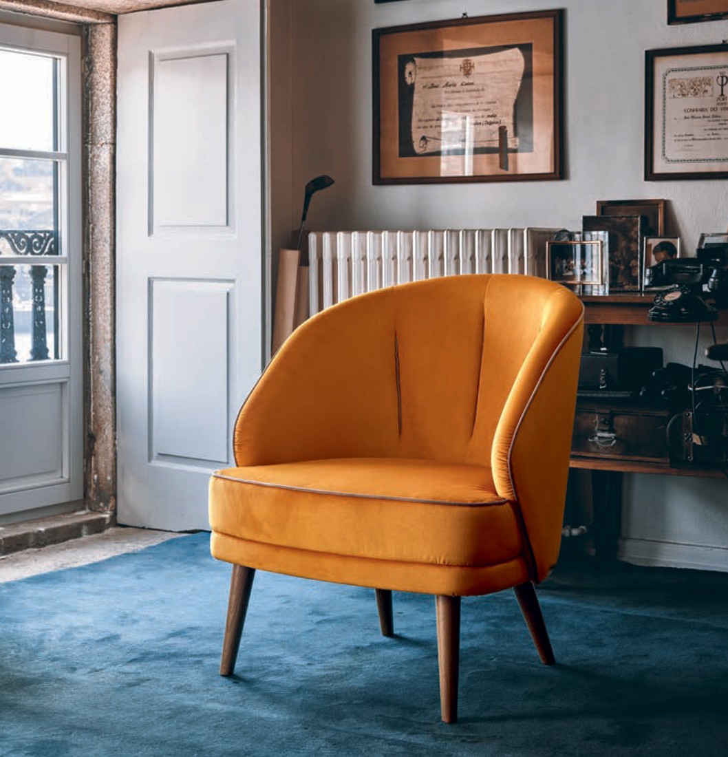 A poltrona Alissa Premium, com seu design moderno e acolchoado, é o complemento perfeito para sua casa. Proporcione conforto e beleza aos seus ambientes.