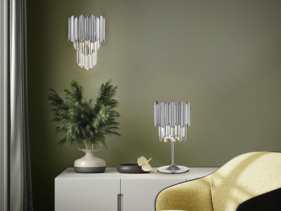 O candeeiro de mesa Tiara Cromado é a peça ideal para adicionar um toque de sofisticação a qualquer divisão da sua casa!