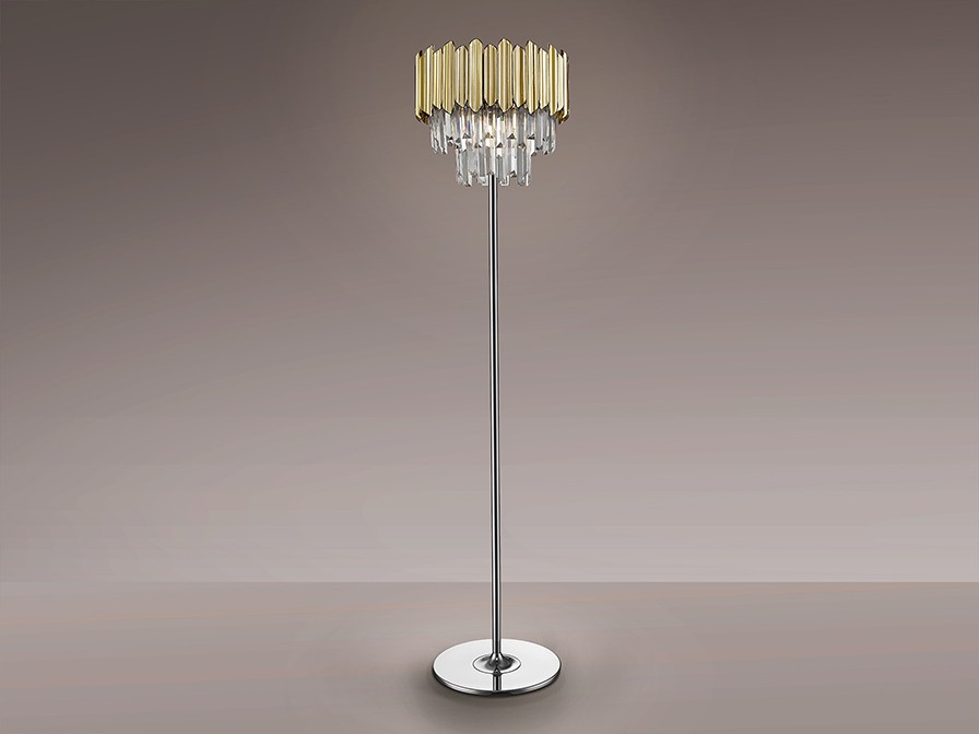 Um luxo de detalhe o candeeiro de Pé Tiara Dourado traz um toque especial para qualquer ambiente, adicionando brilho e elegância à sua decoração.