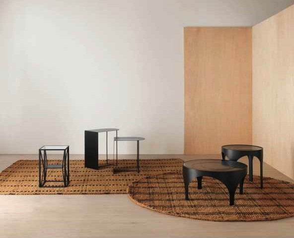 Mesa de Apoio Júlia Quadrada