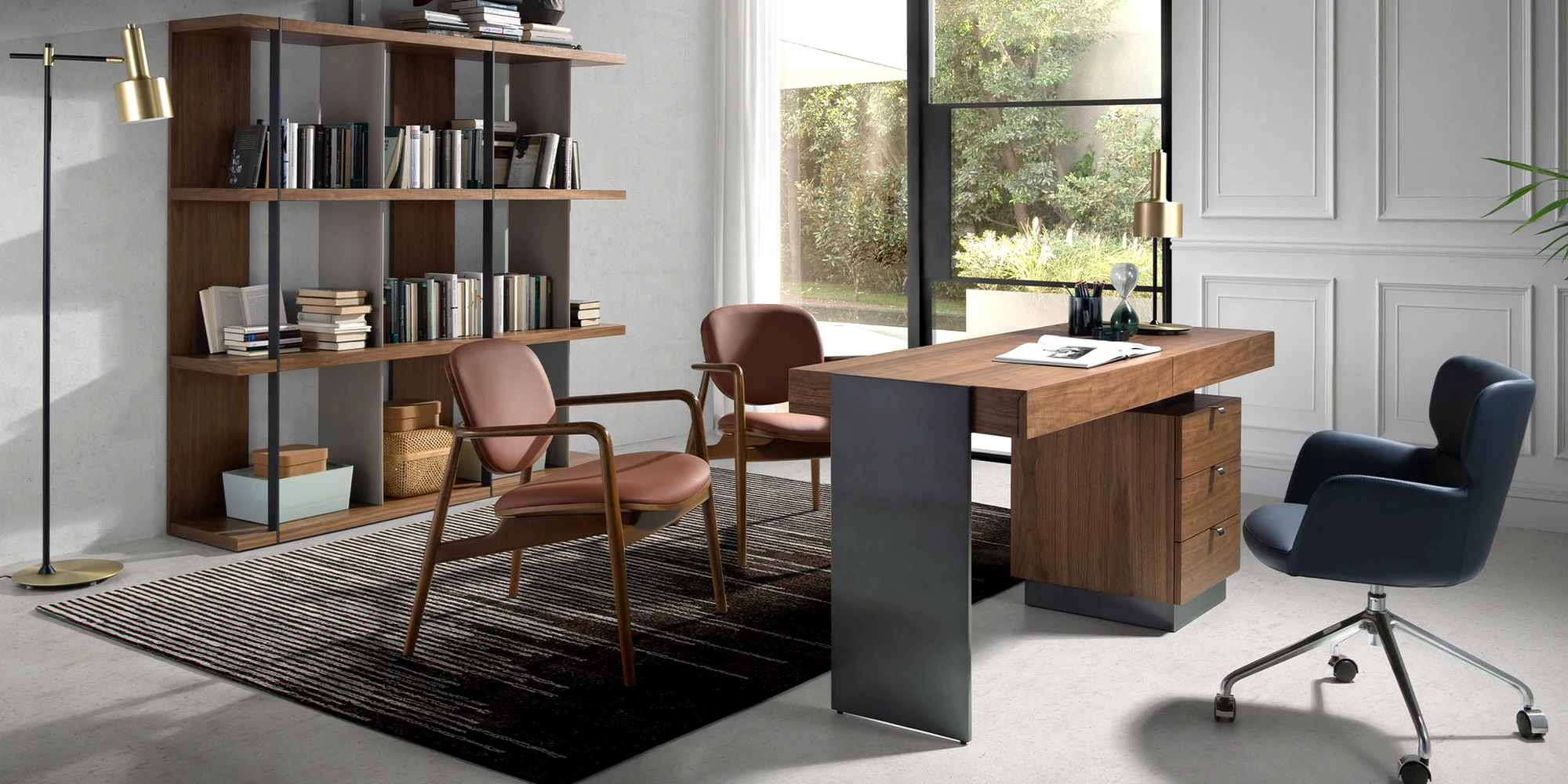Ambiente de trabalho elegante com secretária prática e estante, perfeito para organização.