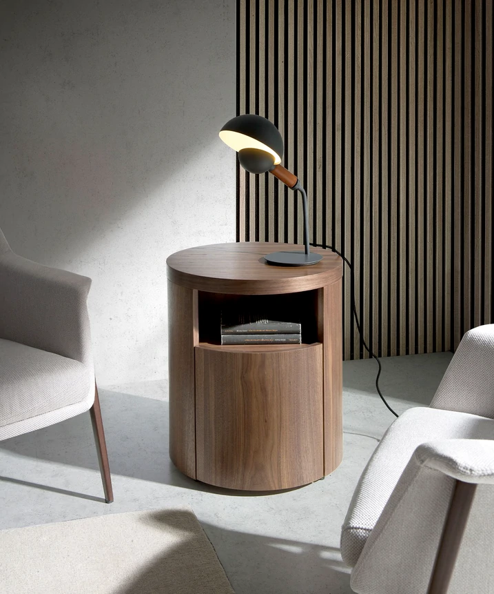 Mesa de cabeceira redonda, design moderno e elegante para o quarto