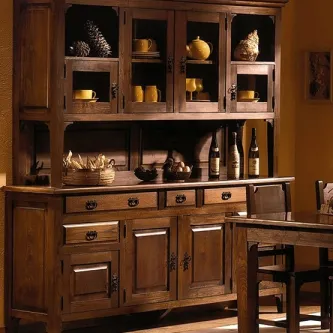 Uma casa cheia de encanto, com toda a rusticidade e charme de um louceiro tradicional. Esta peça única é a prova de que a beleza das coisas simples pode durar para sempre!
