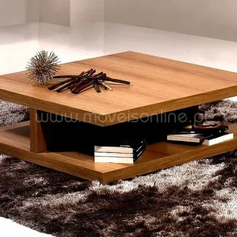 Mesa de centro Bali quadrada em madeira com prateleiras e livros