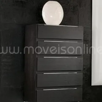 Camiseiro Seven madeira escura com cinco gavetas e puxadores metálicos