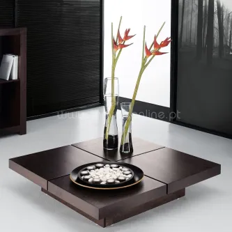 Mesa de centro Kyoto pequena em madeira escura com dois jarros altos e prato com pedras