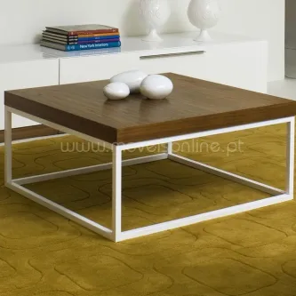 Mesa de centro Prairie quadrada com tampo de madeira e estrutura metálica branca