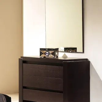Cómoda com espelho Episode em madeira escura e caixa decorativa