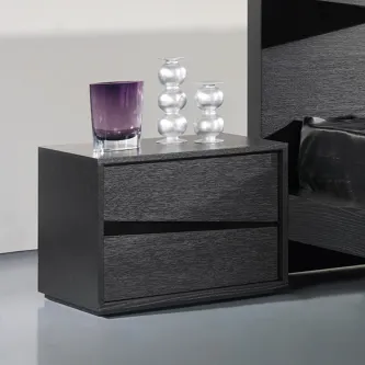 Mesa de cabeceira Eco 02 preta com duas gavetas e copo e castiçais no tampo