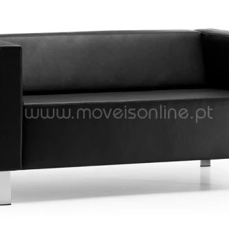 Sofa Box preto com linhas retas e pés metálicos