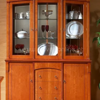 Louceiro Anna em madeira com portas de vidro e loiça exposta