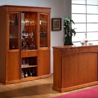 Móvel bar Anna em madeira com vitrine de vidro, prateleiras e balcão