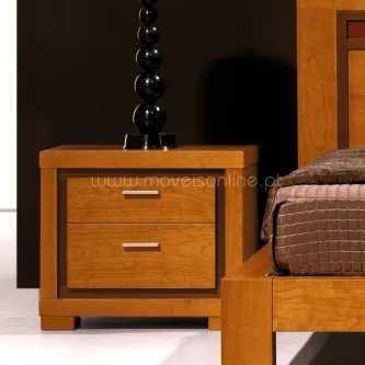 Mesa de cabeceira Prada em madeira com duas gavetas e puxadores metálicos
