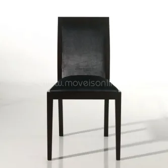 Cadeira Jade preta com encosto alto e pernas retas