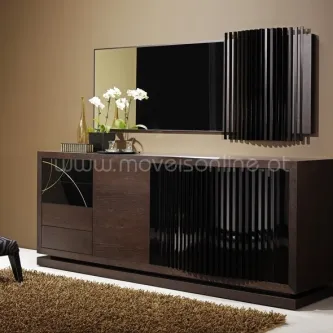 Aparador em madeira escura com frente piano brilhante e espelho rectangular