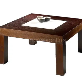 Mesa de centro Kubo quadrada em madeira escura com tampo central branco e duas tigelas