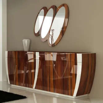 Aparador Marte em madeira com acabamento brilhante e três espelhos ovais