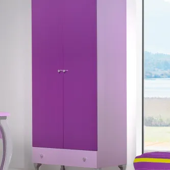 Roupeiro Zik Zak 8 roxo com duas portas, gaveta inferior e puxadores prateados