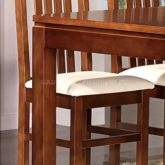 Cadeira Zen em madeira castanha com assento branco acolchoado