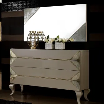 Cómoda Abu Dhabi com espelho retangular prateado e gavetas decorativas