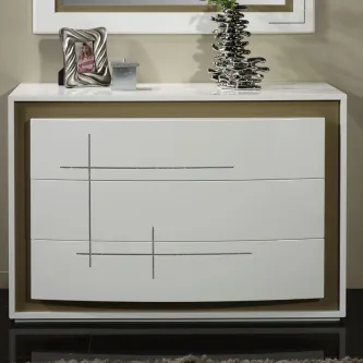 Cómoda Gloss branca com moldura castanha e linhas decorativas prateadas