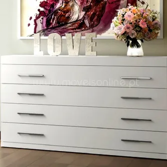 Cómoda Victoria branca de seis gavetas com letras LOVE e vaso de flores