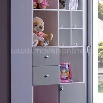 Estante Ariel 1 cinza com prateleiras quadradas, gavetas e ursos de peluche