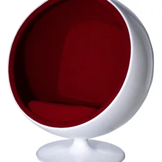 Cadeirão Ball Eero Aarnio branco com interior vermelho