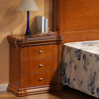 Mesa de cabeceira mig em madeira com três gavetas e candeeiro